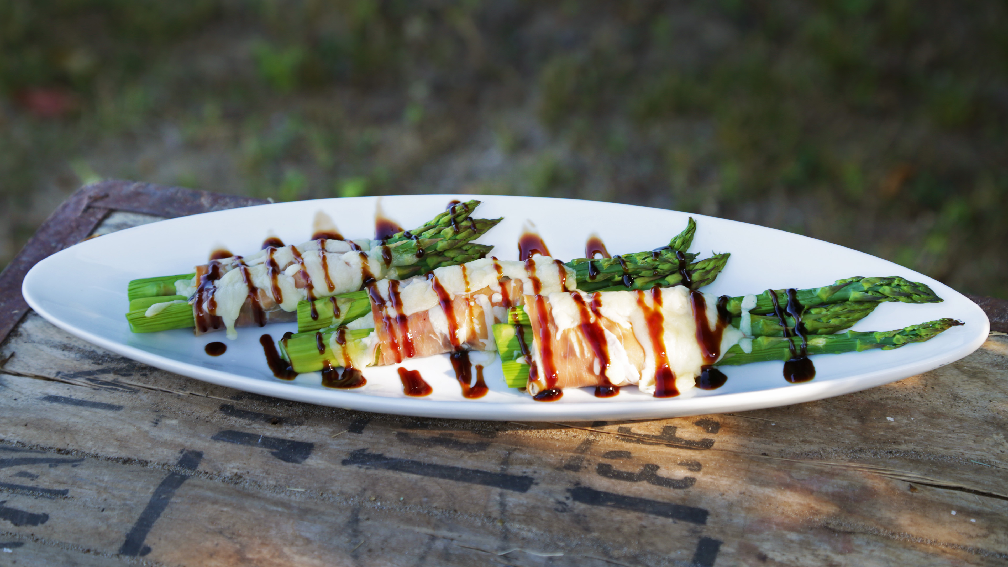 Grilled Asparagus Bundles with Fontina and Prosciutto