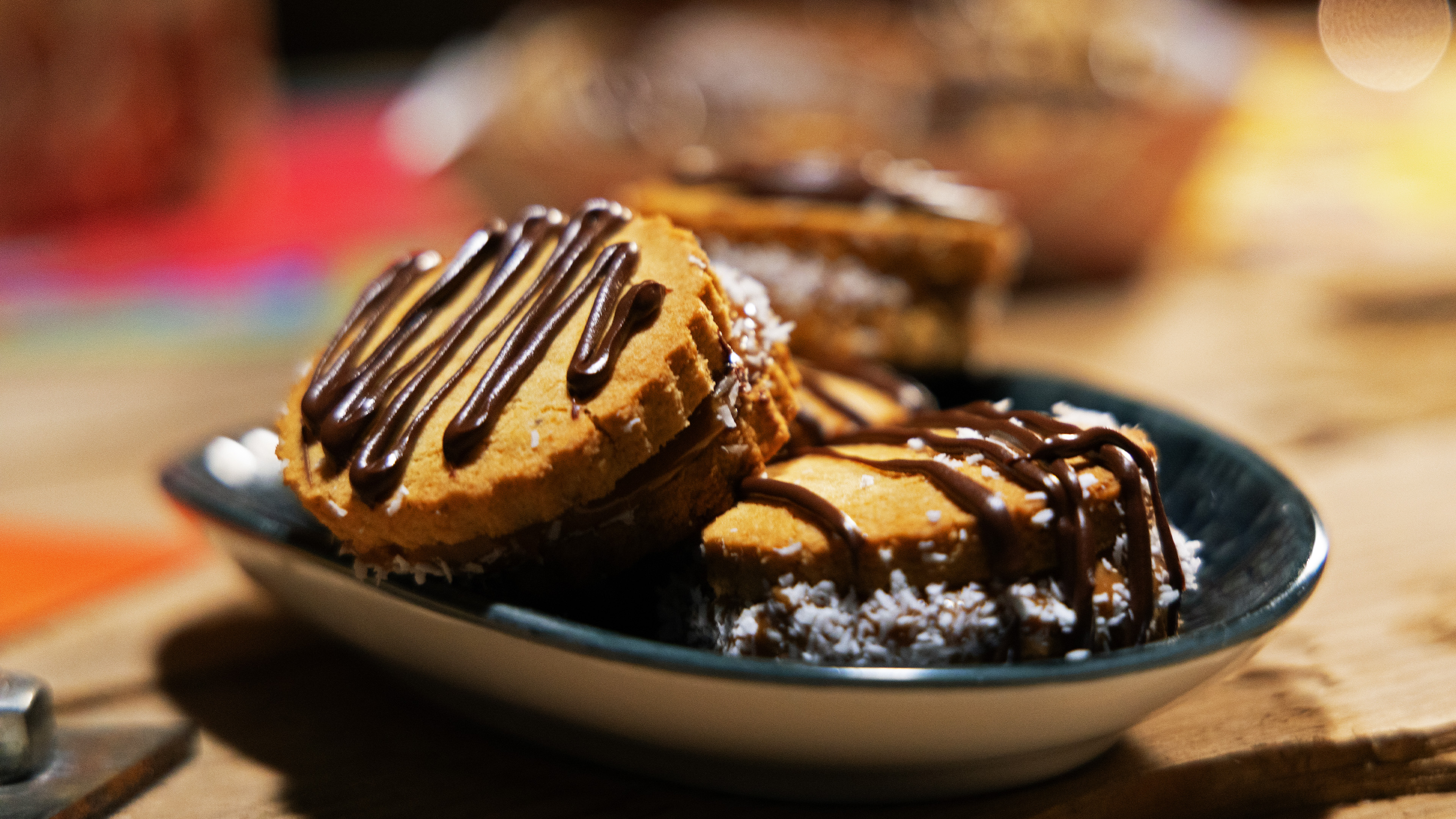 Gluten Free Alfajores – Dulce De Leche Shortbread Sandwich Cookies