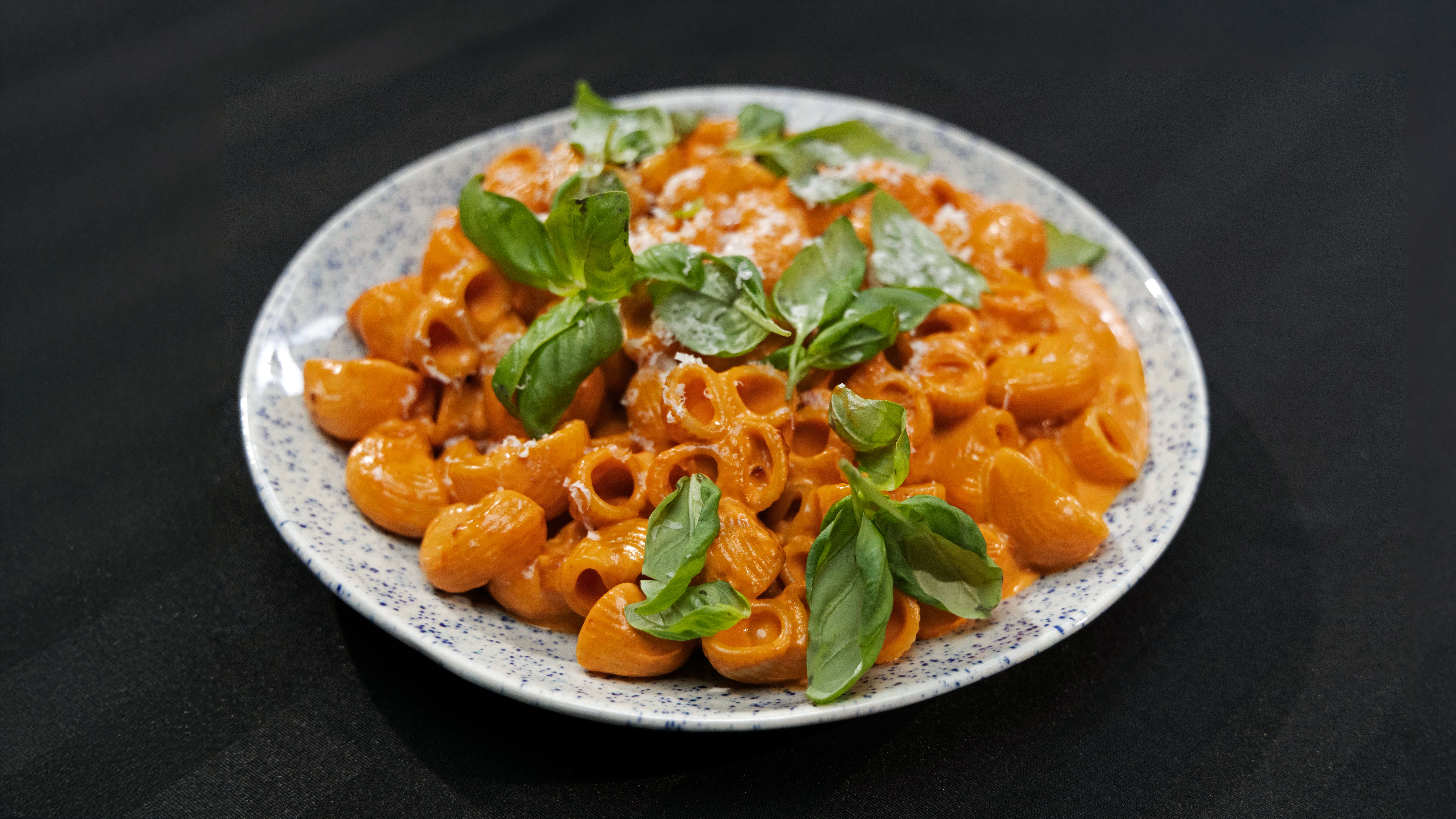 Lumache Pasta in Vodka Sauce