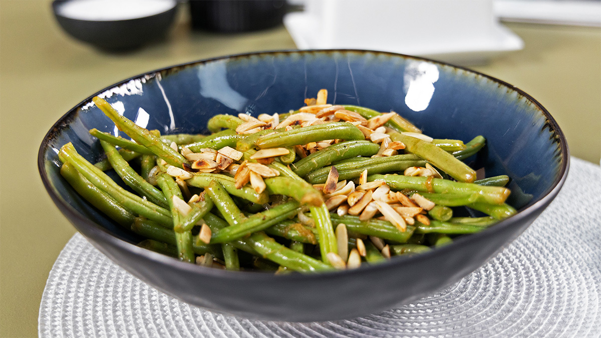 Green Beans with Shallots and Almonds Recipe