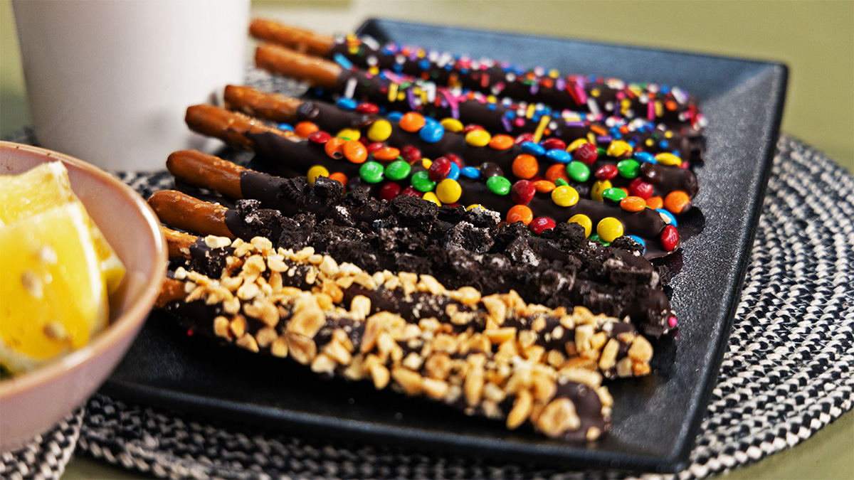Chocolate Covered Pretzel Sticks Recipe