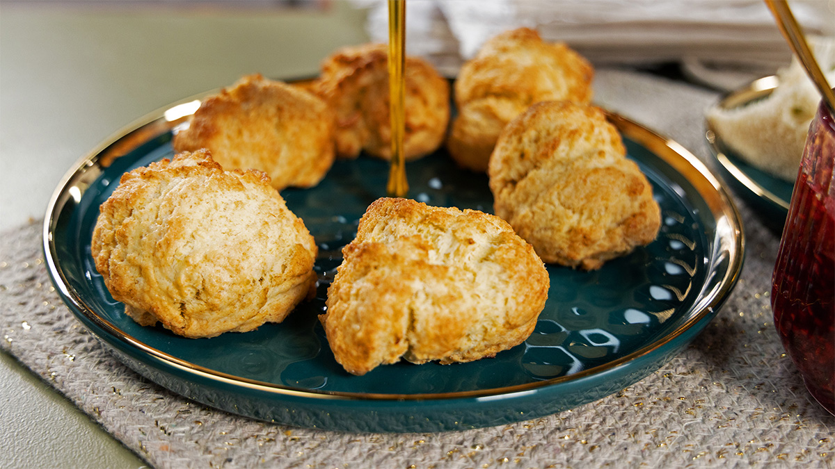 Quick Lemon Scones with Raspberry Jam Recipe