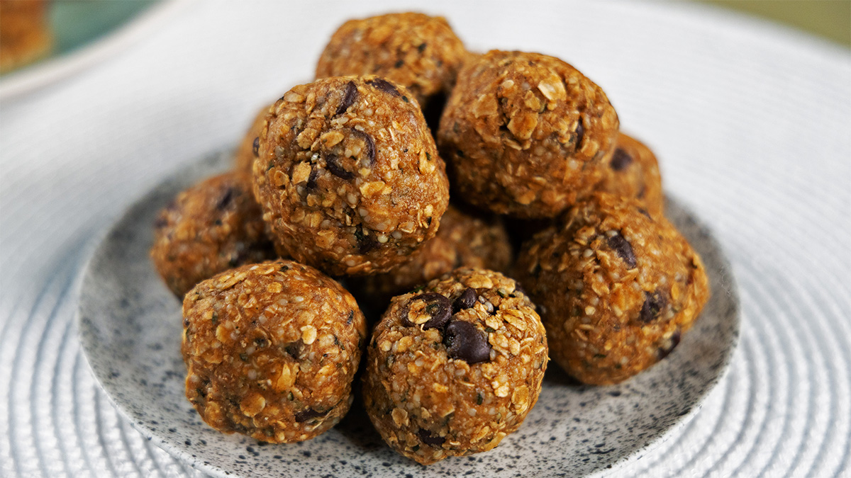 Oatmeal Chocolate Chip Protein Bites Recipe