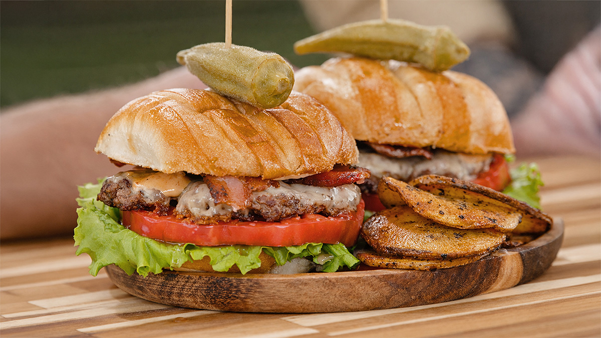 Bacon Chipotle Smash Burger Recipe