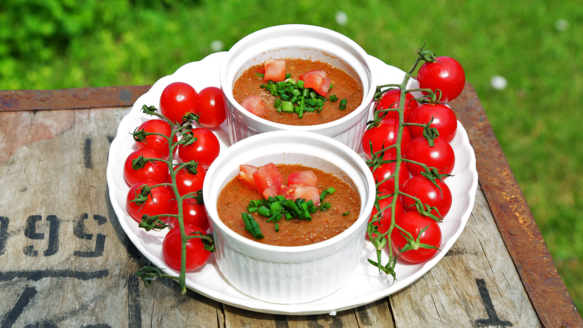 Refreshing Roasted Red Pepper Gazpacho Recipe