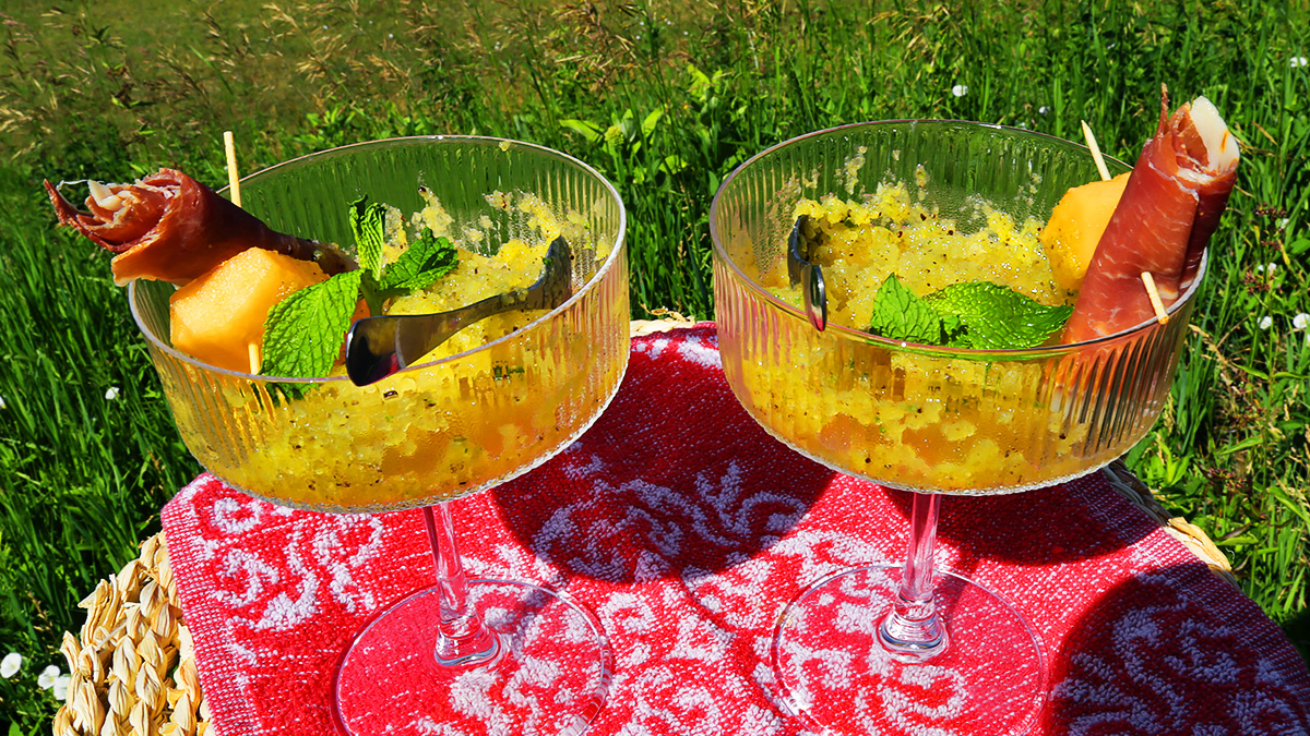 Refreshing Kiwi Melon Frosty Recipe