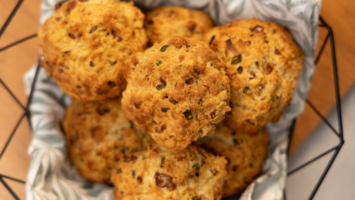 Irresistible Bacon Cheddar Scallion Biscuits Recipe