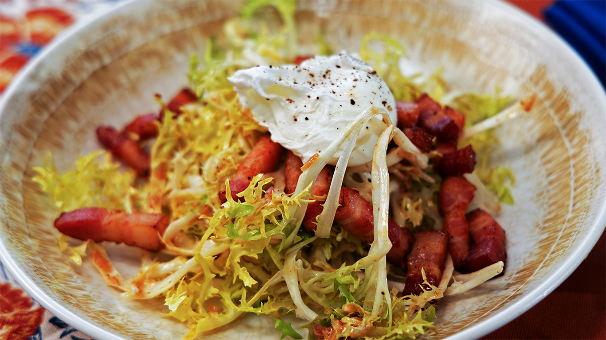 Irresistible Salad Lyonnaise Recipe