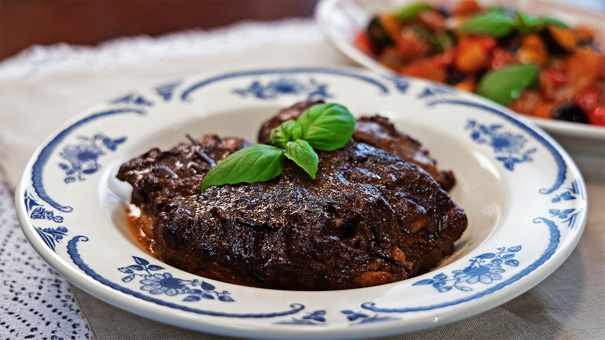 Sensational Epaule d'Agneau Braise with Ratatouille Recipe