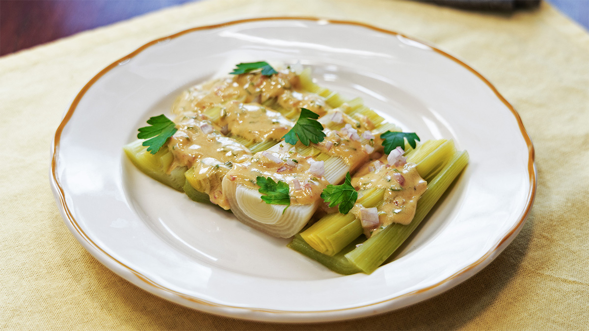 Elegant Poireaux Vinaigrette Recipe