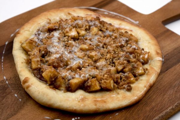 Caramelized Apple Crumble Pizza