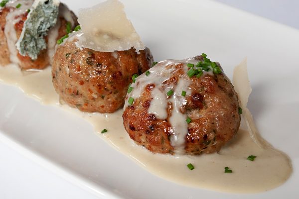 OWK_2043_Ricotta Meatballs with Four Cheese Sauce_horizontal_ver1