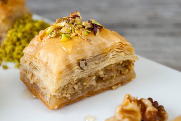 Phyllo pastry with nuts