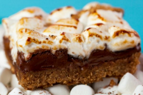 Smores-Bars-and-Marshmallows_cropped2