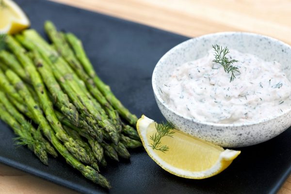 Grilled Asparagus With Smoked Salmon Dip